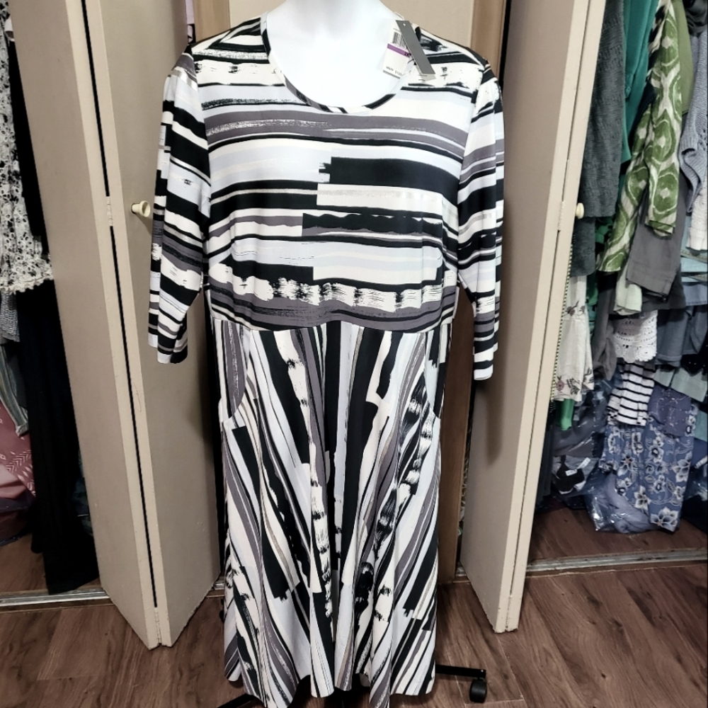 Melissa mccarthy dress.